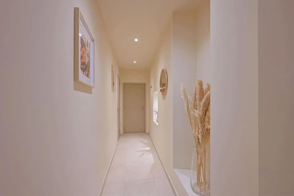 Toptip - Clim - Terrasse - Wi-Fi -Parking Gratuit En Souterrain Avignon 0*,  France