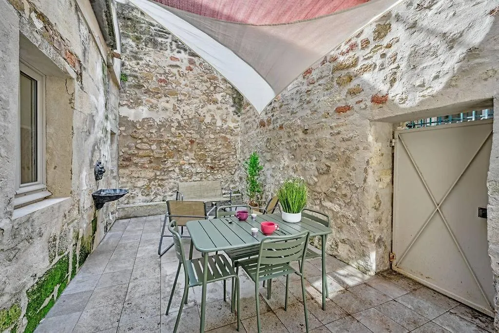 Toptip - Clim - Terrasse - Wi-Fi -Parking Gratuit En Souterrain Avinyon 0*,  Fransa